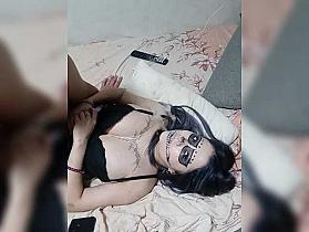 LOVELYTWINS Cam